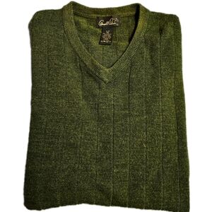 Men's V-Neck Sweater in Forest Green🌲